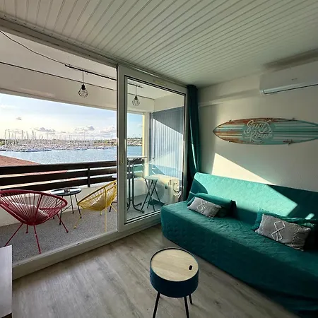 Apparemment Proche 阿格德